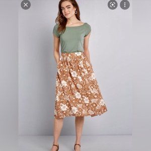 ModCloth Floral Print Midi Skirt Sz Medium